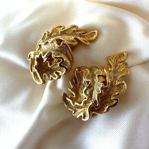 Gold Tone Leaf Clip On Earrings Lisner